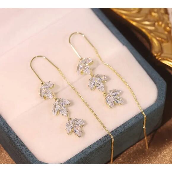 Maple Leaf Cubic Zircon Gold Threader Earrings Elegant Prom Wedding Special - Picture 1 of 5